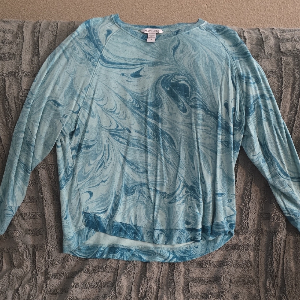 Athleta Blue Swirl Long Sleeve Top